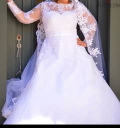 Simple wedding dress for sale used once like new