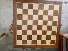 طاولة شطرنج خشب مبطن