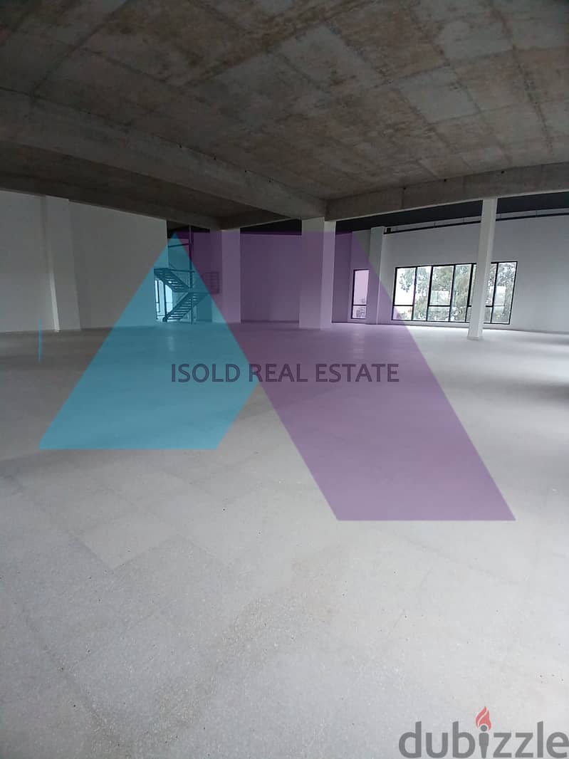 A 1200 m2 Open Space showroom for rent in Zalka 0