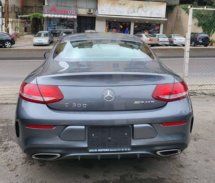 Mercedes Benz C300 4 matic coupe 2017 full options 2
