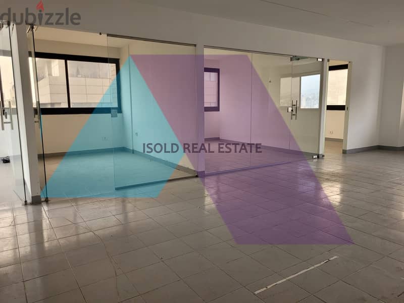 A 120 m2 office in a commercial center for rent in Bauchrieh 5