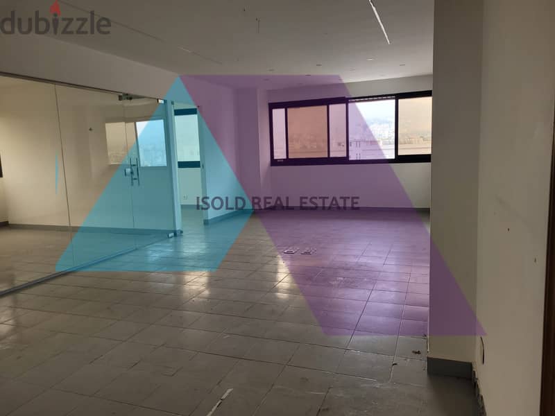 A 120 m2 office in a commercial center for rent in Bauchrieh 7