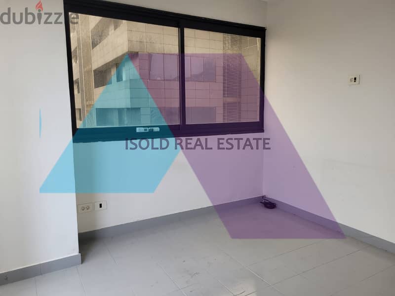 A 120 m2 office in a commercial center for rent in Bauchrieh 9