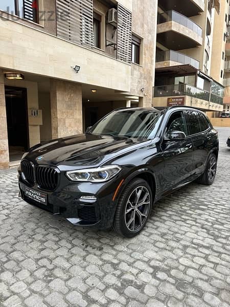 BMW X5 x-drive 40i M-package 2020 black on black (CLEAN CARFAX) 1