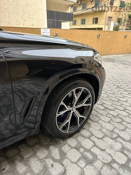 BMW X5 x-drive 40i M-package 2020 black on black (CLEAN CARFAX) 6