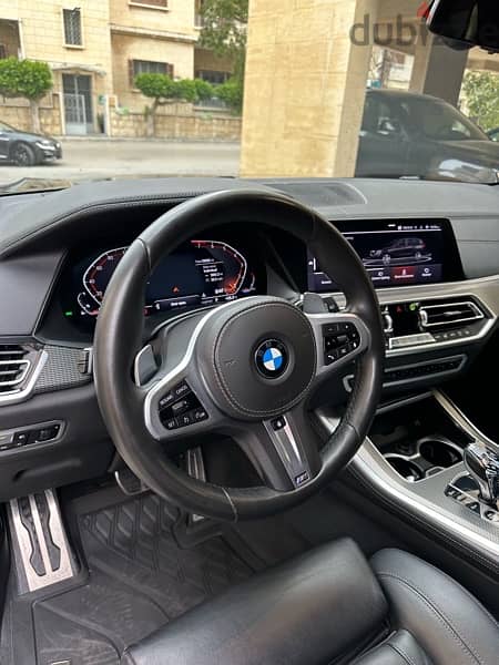 BMW X5 x-drive 40i M-package 2020 black on black (CLEAN CARFAX) 9