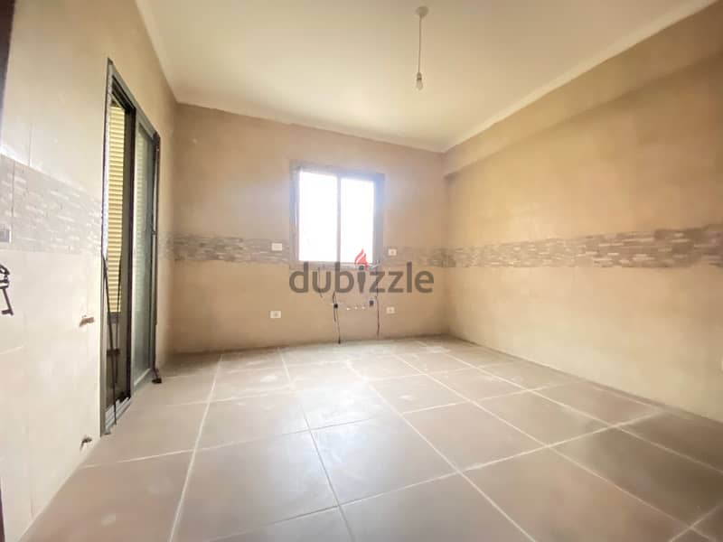 Spacious Apartment for sale in Naccache with open views. 5