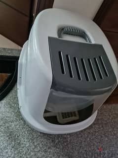 cat litter box , automatic feeder and water large capacity