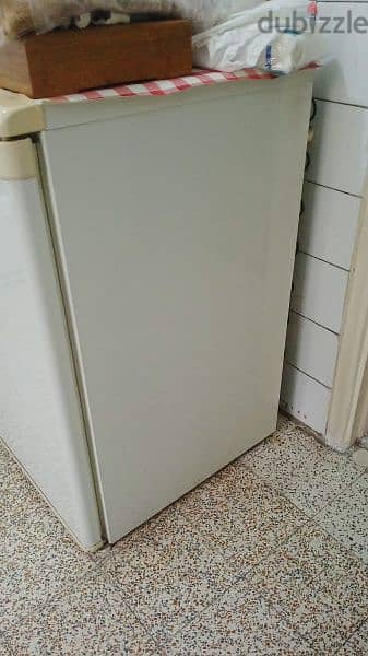 Mini fridge " Singer". 1