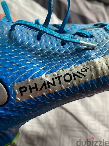phantom football shoes 0