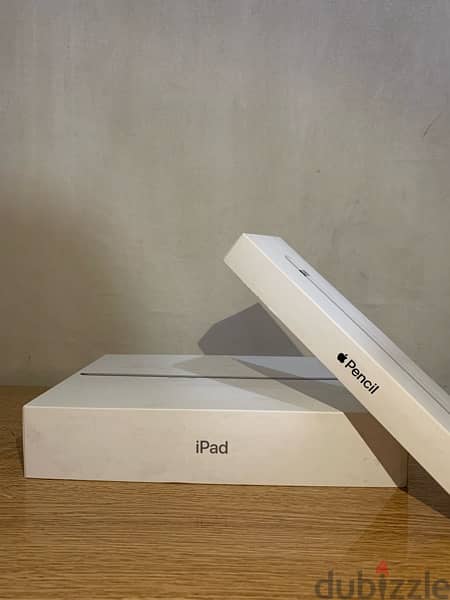 iPad 6 with Apple Pencil 1 + Keyboard Gift 4