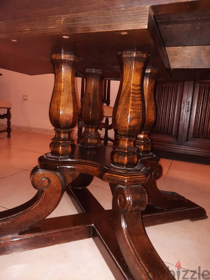 Dining room table with chairs. Antique Spanish wood. 2