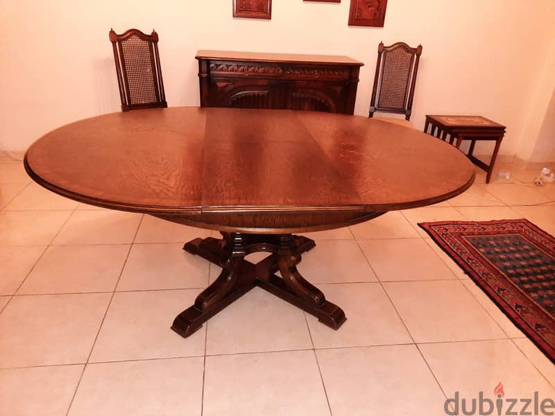 Dining room table with chairs. Antique Spanish wood. 5