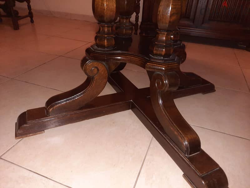 Dining room table with chairs. Antique Spanish wood. 7