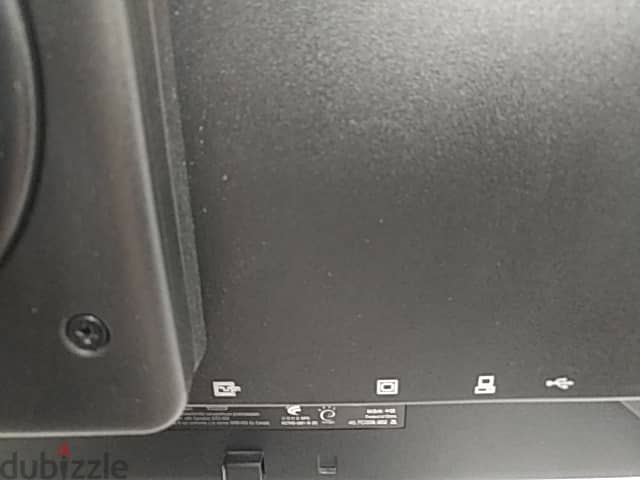 HP ZR22W LCD Monitor - Price is final 3