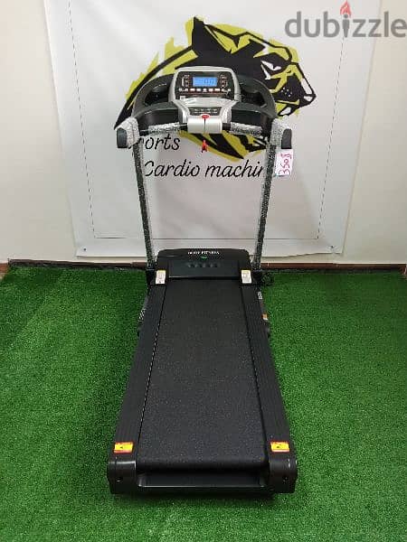 treadmill  body fitness,2hp motor power, automaticall incline, aux 1
