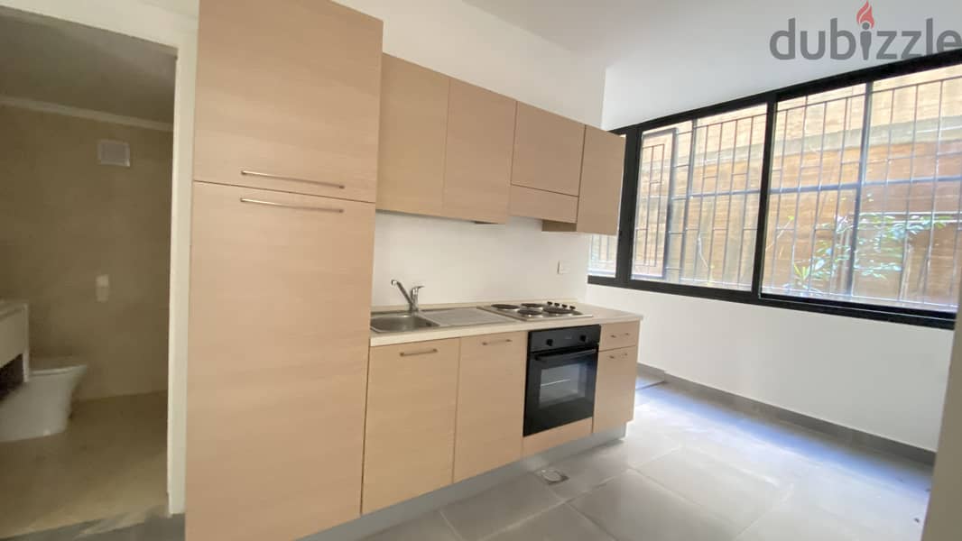 Apartment For Rent In Achrafieh شقة للإيجار في الأشرفية 5