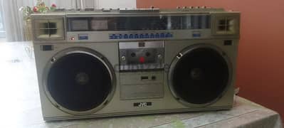 Vintage "JVC" boombox very rare (needs maintenance), with free tapes.
