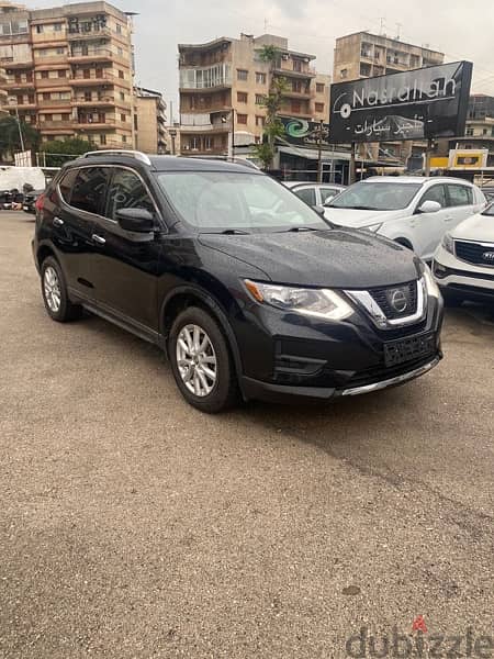 Nissan Rogue 2017 SV 4wd rear camera mint condition 1