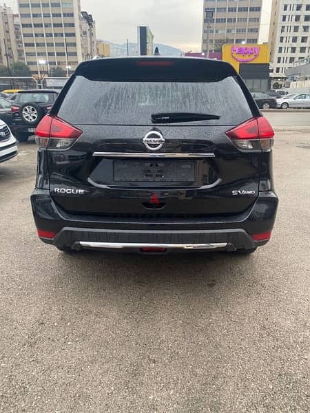 Nissan Rogue 2017 SV 4wd rear camera mint condition 2