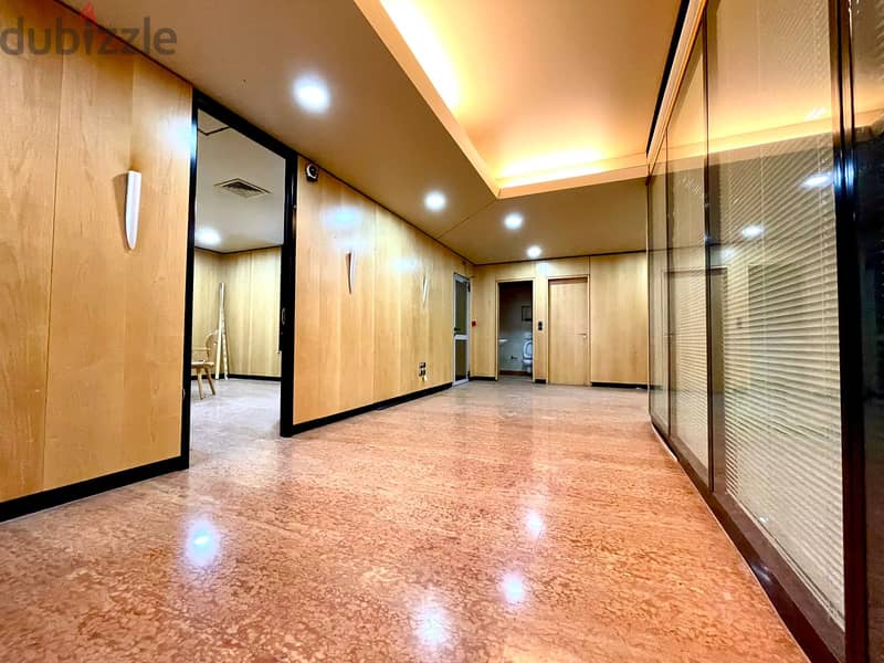 JH24-3390 Office 200m for rent in Achrafieh, $ 2,500 cash 4