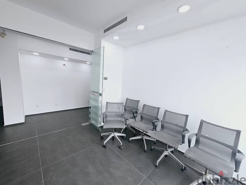 AH-HKL-214 Luxurious office for rent in Downtown 24/7 Electricity,150m 6