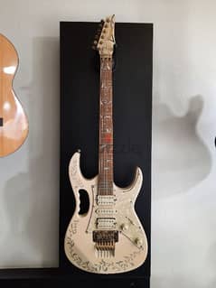 Ibanez electric guitar (music instruments)