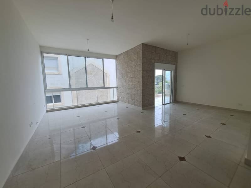 Apartment with Terrace for Sale in Araya 1