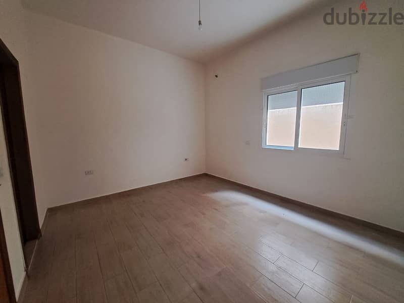 Charming Apartment with Terrace for Rent in Araya 4