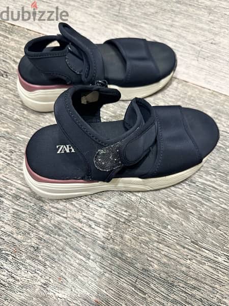 sandal Zara size 30 2