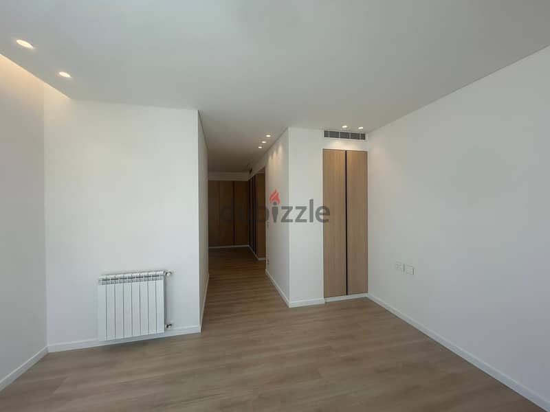 L15135 -High-End Apartment with Terrace For Rent in Down Town 1