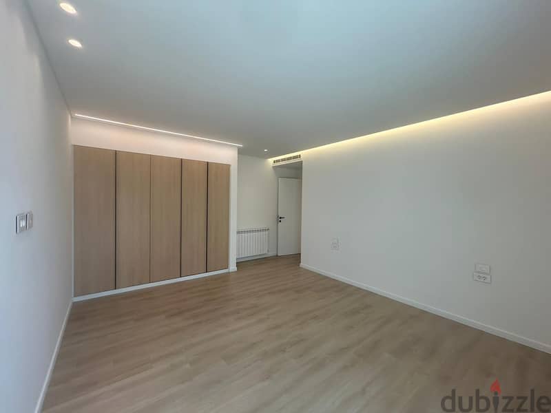 L15135 -High-End Apartment with Terrace For Rent in Down Town 4