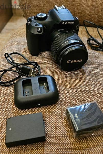 CANON EOS 1300D 1