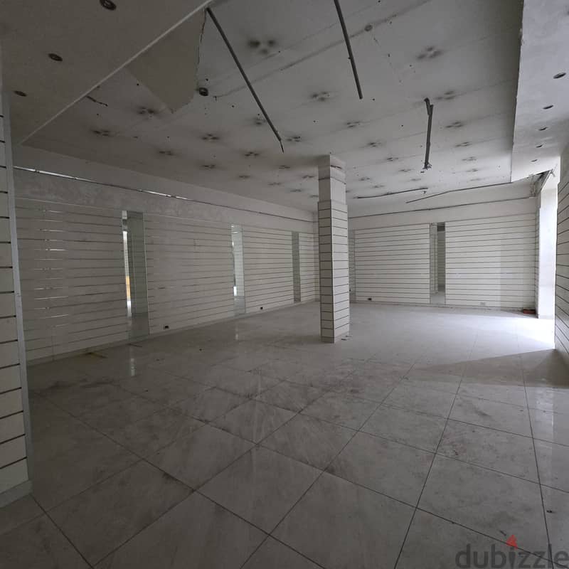 Showroom in Ain Remeneh For rent 2