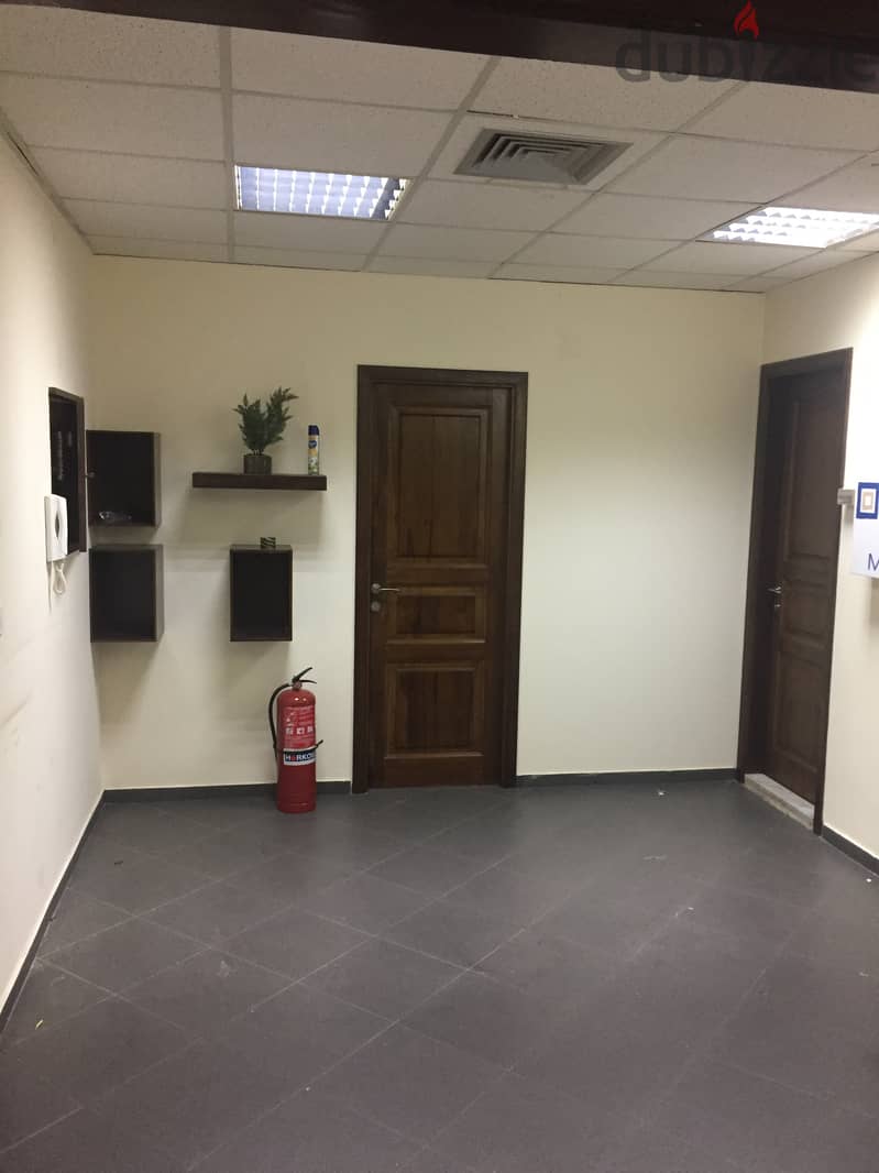 Office space for rent in Zalka مكتب  للايجار في  زلقا 4