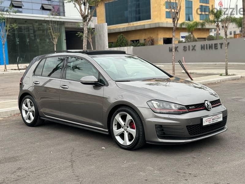 Volkswagen Golf 2014 kettaneh like new All service done zero accident 1