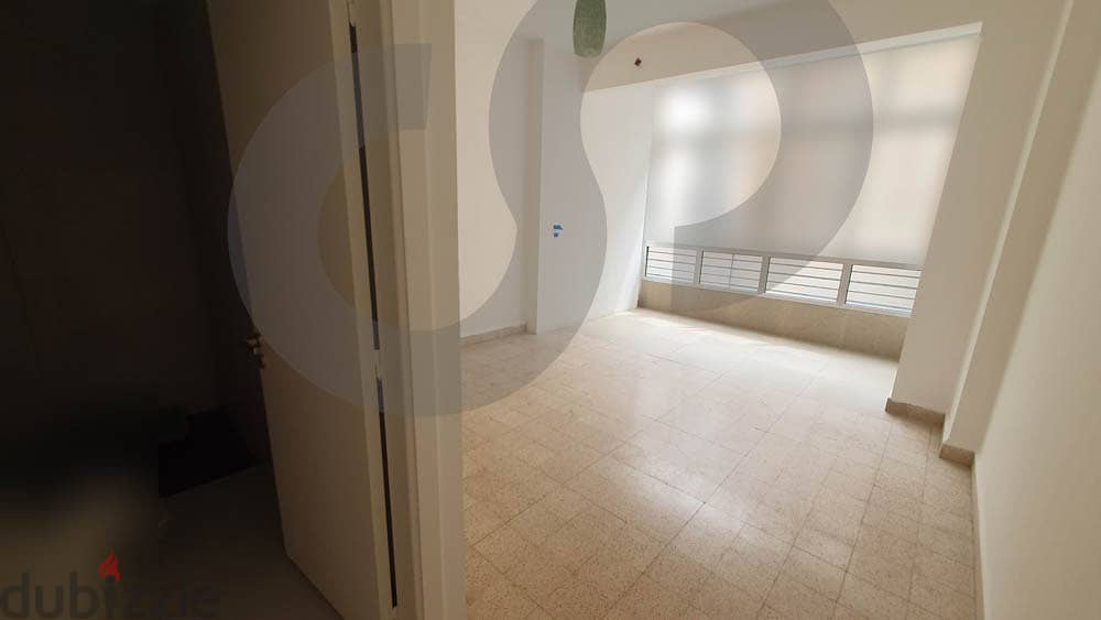 Full Renovated apartment in Borj Abi Haydar/برج ابي حيدر REF#DA105040 7