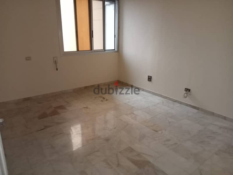 400 Sqm | Apartment for sale in Koraytem | Need renovation 4