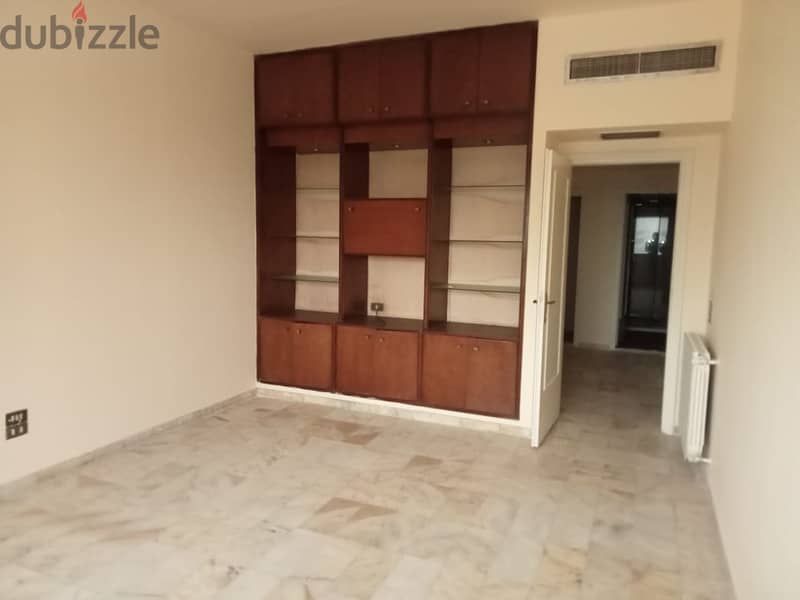 400 Sqm | Apartment for sale in Koraytem | Need renovation 7