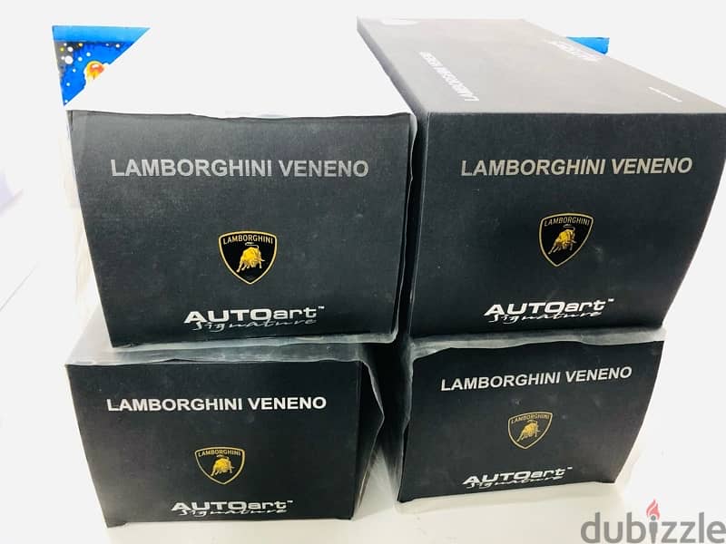 1/18 diecast Autoart Signature Lamborghini Veneno (VERDE ITHICA) 1