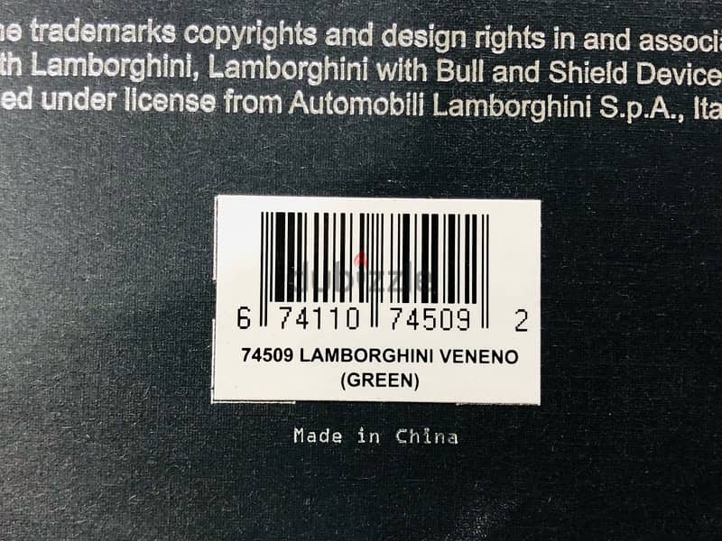 1/18 diecast Autoart Signature Lamborghini Veneno (VERDE ITHICA) 8