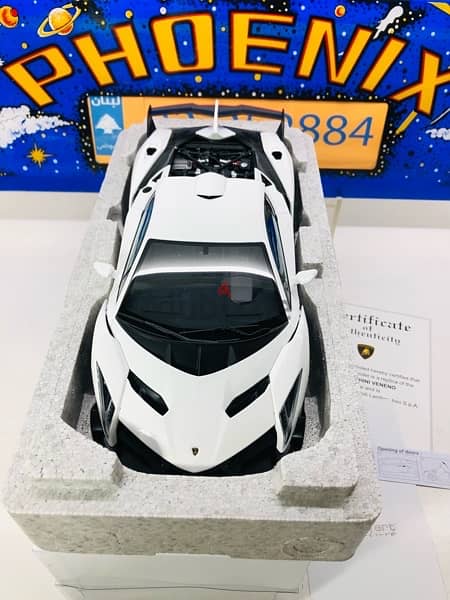 1/18 diecast Autoart Signature Lamborghini Veneno WHITE NEW 2