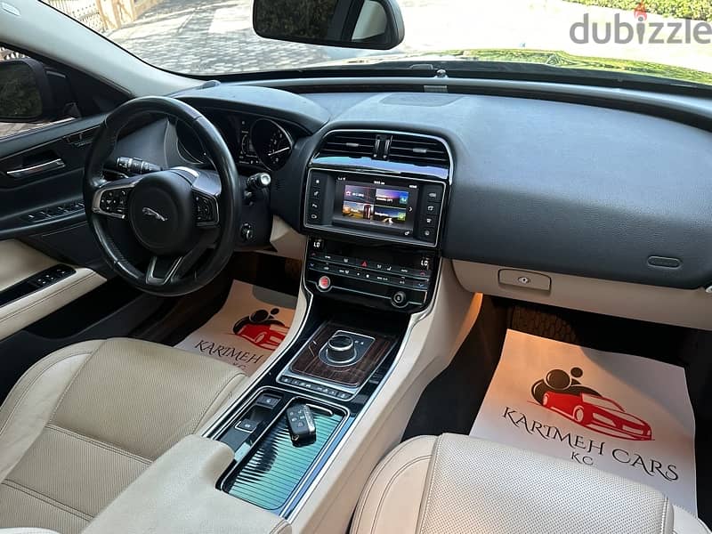 Jaguar XE 2018 14