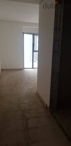 apartment For sale in achrafieh 1,600k. شقة للبيع في الأشرفية ١،٦٠٠،٠٠٠ 5