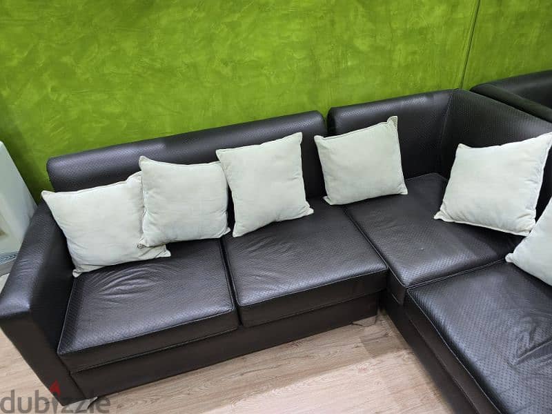 2 sofa corners with cushions 1