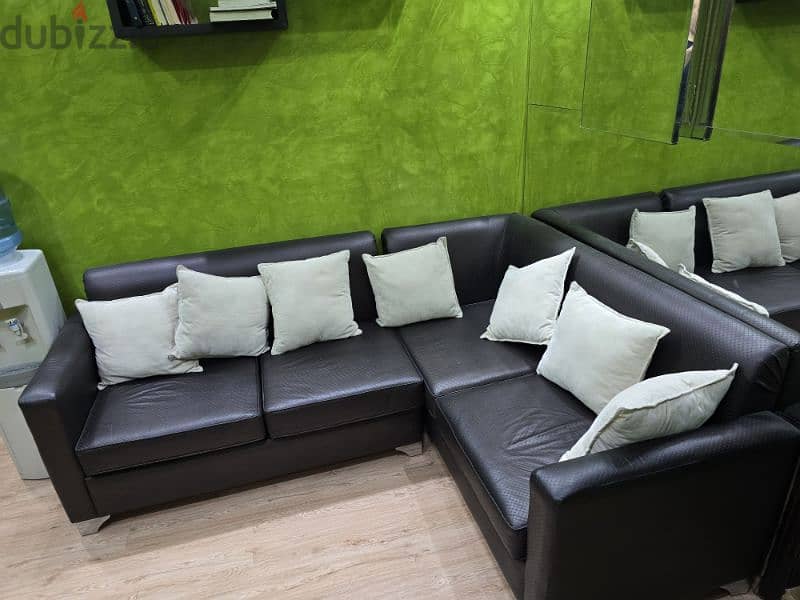2 sofa corners with cushions 4