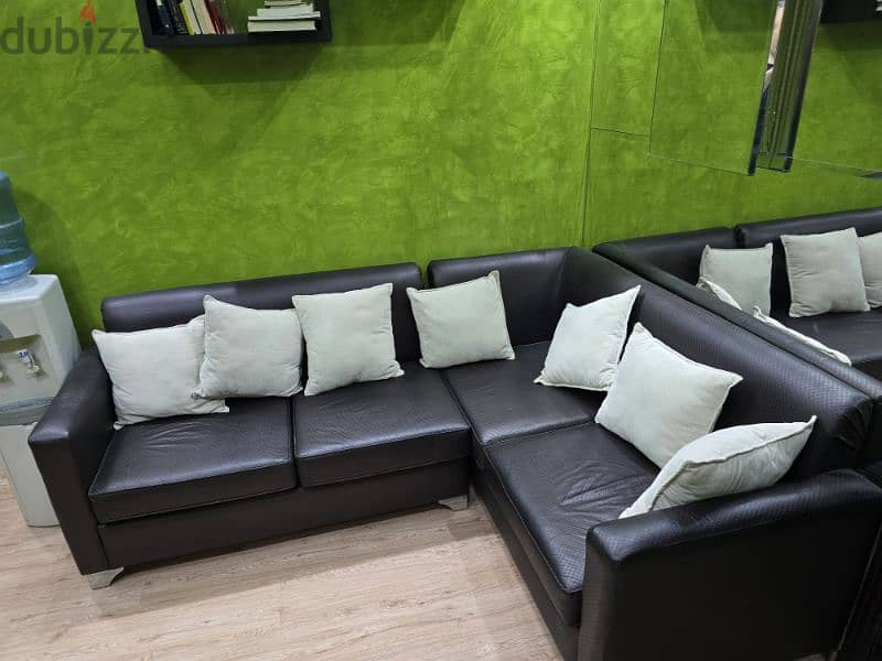 2 sofa corners with cushions 5