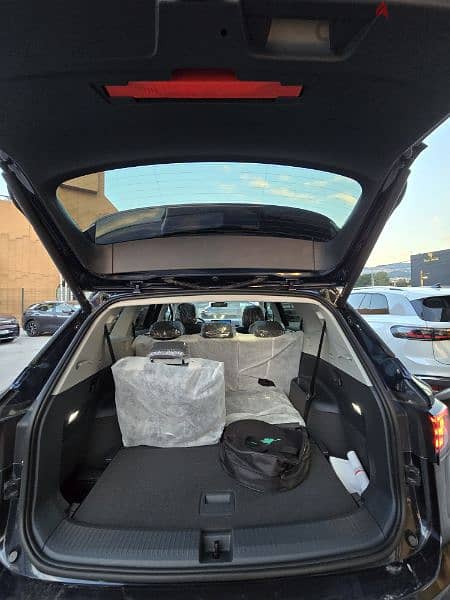 Volkswagen ID6 Pro Fully loaded big battery 7 seats & massage Top car 19