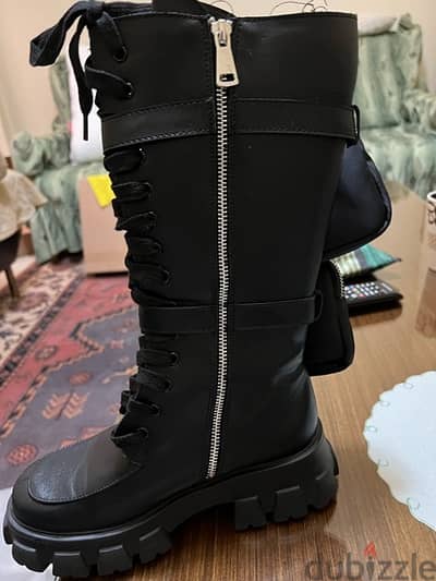 Black Boots