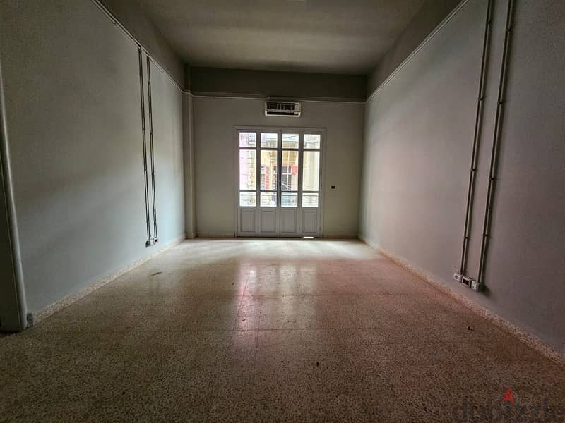 Mar Mkhayel | 3 Bedrooms Apartment | 155m² | High Ceiling | Investment 2